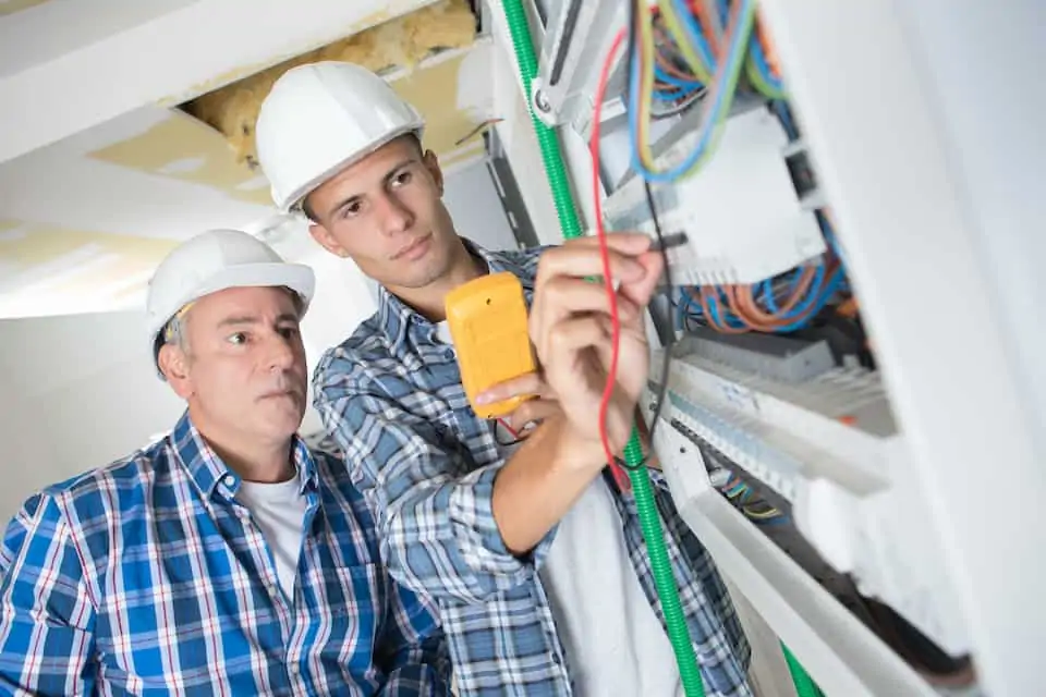 electrician apprenticeship; how to become an electrician
