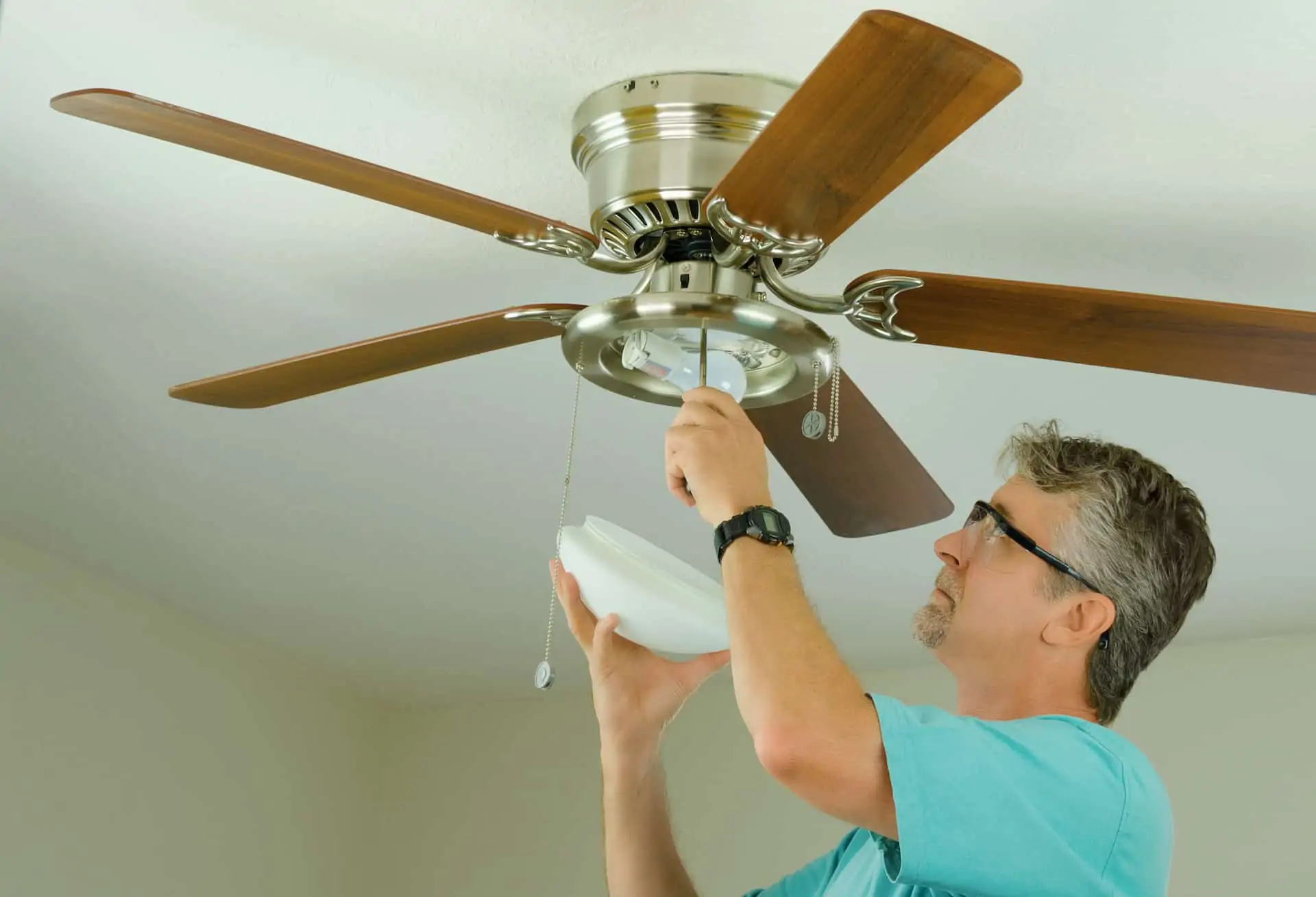 empty room for home ceiling fan installation; how to install a ceiling fan