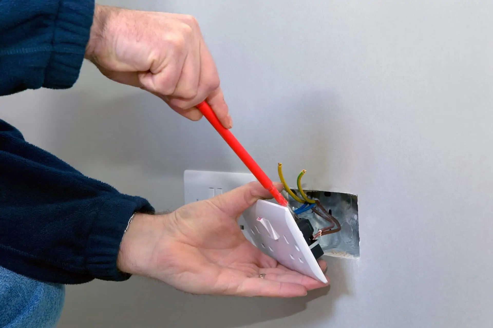 DIY Electrical Guide: Learn The Home Electrical Basics For 2022